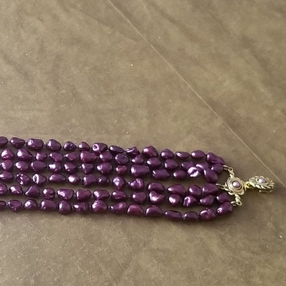 RUNWAY STATEMENT JOSE & MARIA BARRERA PURPLE BAROQUE PEARL MULTI STRAND NECKLACE - Picture 6 of 10